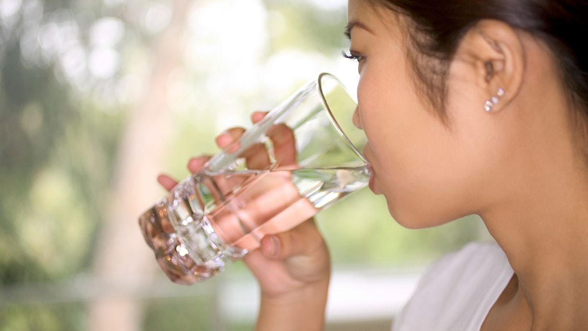 6 Cara Efektif Agar Tidak Lupa Minum Air Sepanjang Hari