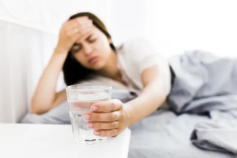 Waspadai! 7 Gejala Tubuh Kurang Minum Air yang Sering Terabaikan